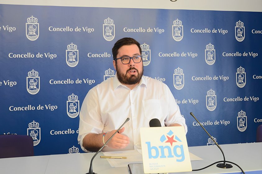 Xabier P. Igrexas, concelleiro e candidato do BNG de Vigo, en rolda de prensa