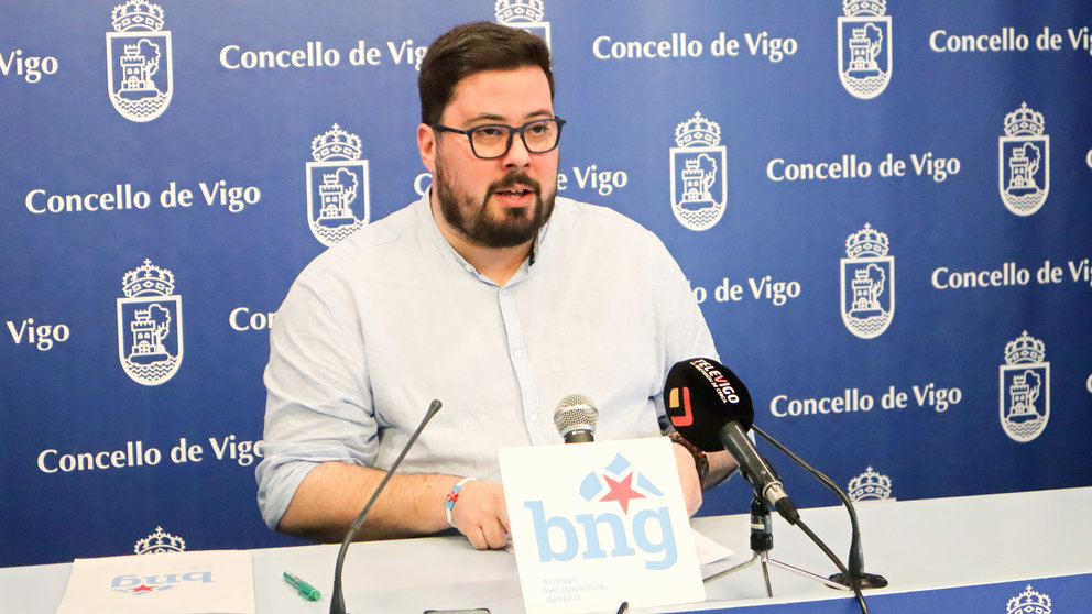 O portavoz municipal do BNG de Vigo, Xabier P. Igrexas, en rolda de prensa