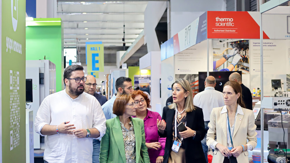 Xabier P. Igrexas, Rosana Pérez, Brais Ruanova e Carmela González con representantes de Conxemar