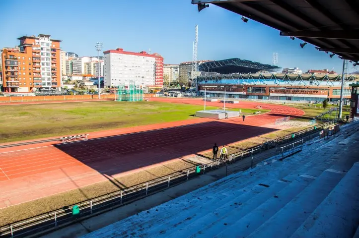 Pistas de atletismo de Bala&iacute;dos