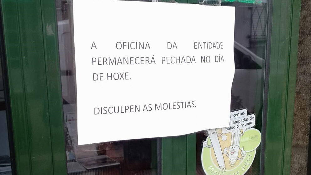 Cartela anunciando o peche da oficina da Entidade Local Menor Bembrive