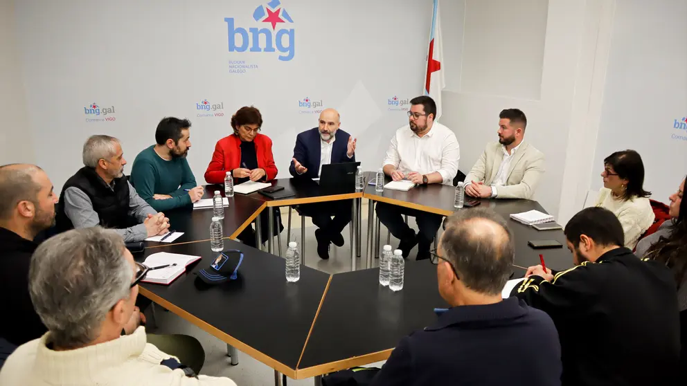 Reunión BNG con Bembrive en Pé e Defende Mos polo proxecto de autovía A52