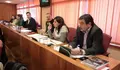 O pleno aproba que o goberno conxele as tarifas de bus urbano e cree o bono para desempregados