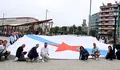 O BNG e Galiza Nova inician a IX Semana da Patria Galega en Vigo despregando unha bandeira xigante