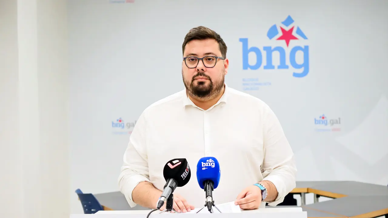 O portavoz municipal do BNG, Xabier P. Igrexas, en rolda de prensa