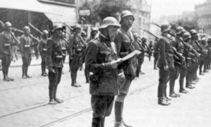 Bando de guerra na Porta do Sol de Vigo o 20 de xullo de 1936
