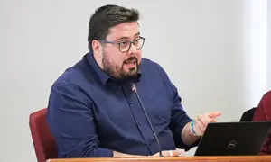 Xabier P. Igrexas, portavoz municipal do BNG no Pleno de Vigo