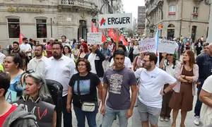 Brais R&uacute;anova, Xabier P. Igrexas, Filipe Abalde e Carmela Gonz&aacute;lez na manifestaci&oacute;n do estudantado do Conservatorio de Vigo