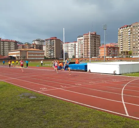 Pistas de atletismo de Bala&iacute;dos