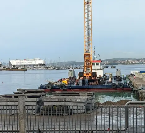 Traballos de recheo no Berb&eacute;s (imaxe: @vigovindeiro)