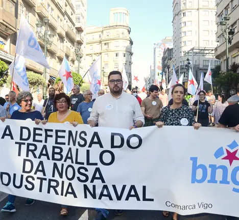Delegaci&oacute;n comarcal do BNG de Vigo na manifestaci&oacute;n da CIG en defensa do naval
