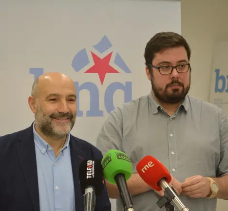 N&eacute;stor Rego e Xabier P. Igrexas en rolda de prensa