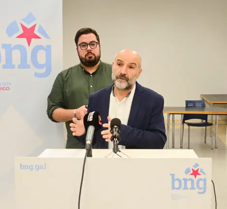 N&eacute;stor Rego, deputado do BNG Congreso, e Xabier P. Igrexas, portavoz e candidato do BNG de Vigo