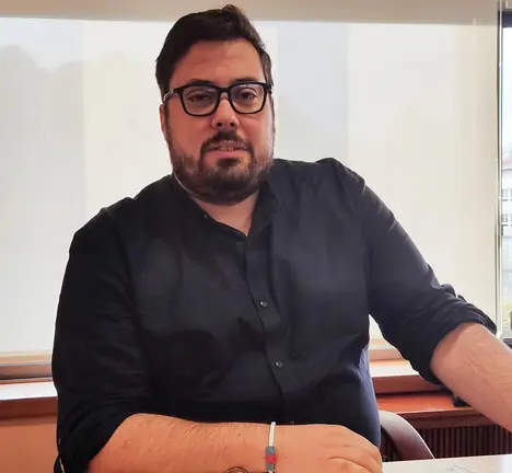 Xabier P. Igrexas, concelleiro e candidato do BNG de Vigo, no Pleno municipal