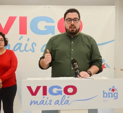 O portavoz municipal BNG de Vigo, Xabier P. Igrexas, e a deputada nacionalista, Carmela Gonz&aacute;lez