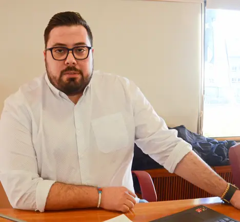 Xabier P. Igrexas, concelleiro e candidato do BNG de Vigo, no Pleno municipal