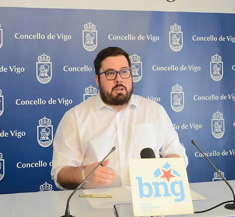 Xabier P. Igrexas, concelleiro e candidato do BNG de Vigo, en rolda de prensa