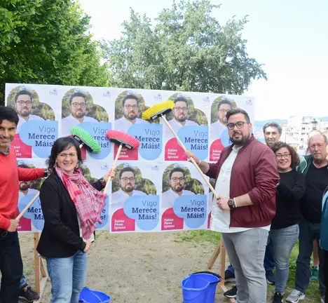 Pegada de inicio da campa&ntilde;a electoral do BNG de Vigo