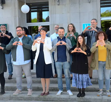Ana Pont&oacute;n con candidatas/os do BNG da &aacute;rea metropolitana de Vigo