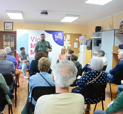 Xabier P. Igrexas, candidato do BNG &aacute; Alcald&iacute;a de Vigo, no acto p&uacute;blico en Teis