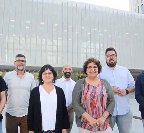 Manuela Rodr&iacute;guez acompa&ntilde;ada de concelleiros/as do BNG