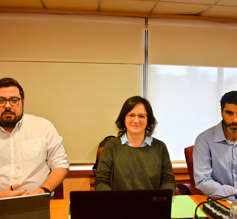 Xabier P. Igrexas (esq), Ana Mart&iacute;nez e Filipe Abalde, concelleiros do BNG no Pleno de Vigo