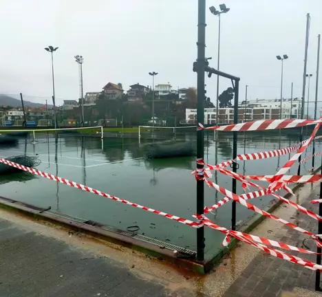Pistas de tenis de Samil precintadas