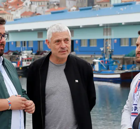 Xabier P Igrexas, Bieito Lobeira, Roberto Pascual e Carmela Gonz&aacute;lez no porto de Vigo