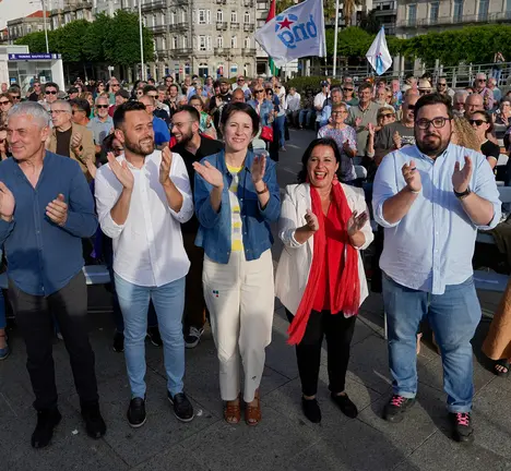 Bieito Lobeira, Roberto Pascual, Ana Pont&oacute;n, Ana Miranda e Xabier P. Igrexas