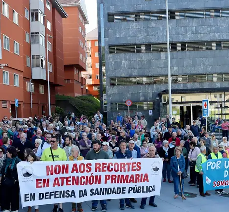 Concentraci&oacute;n da AV Teis pola falla de persoal no centro de sa&uacute;de