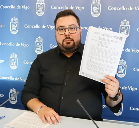Xabier P Igrexas coas instruci&oacute;ns de censura aos bombeiros de Vigo