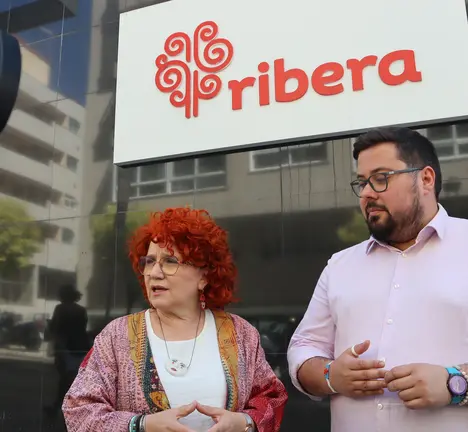 A deputada Montse Prado e o portavoz municipal Xabier P. Igrexas