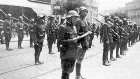 Bando de guerra na Porta do Sol de Vigo o 20 de xullo de 1936