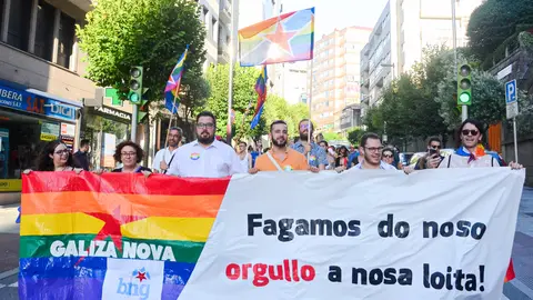 Comitiva do BNG e Galiza Nova no Orgullo de Vigo de 2023