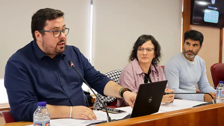 Xabier P. Igrexas, Ana Mart&iacute;nez e Filipe Abalde no Pleno de Vigo