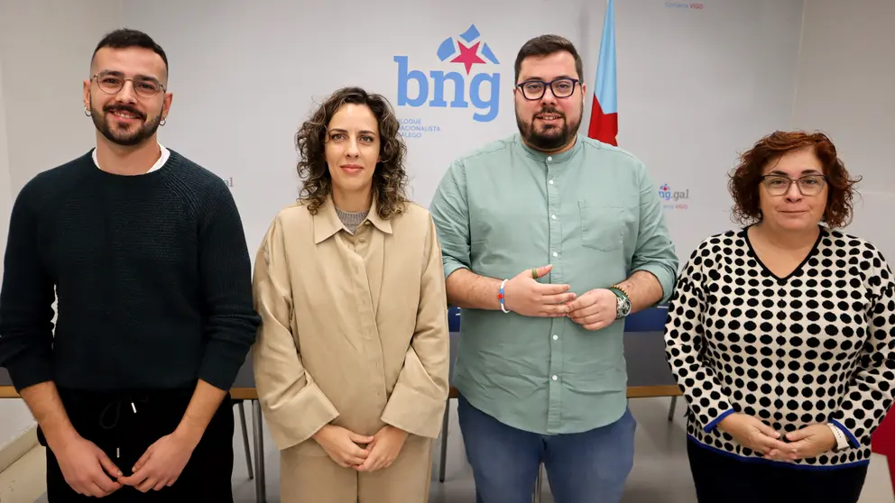 O deputado Brais Ruanova, a deputada Alexandra Fern&aacute;ndez, o portavoz municipal Xabier P. Igrexas e a deputada Carmela Gonz&aacute;lez
